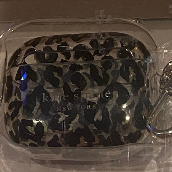 Kate Spade New York AirPods 3rd Generation Case (2021) City Leopard Pattern NWT - Picture 4 of 7